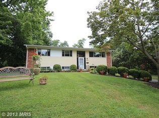 4025 Honey Ln, Annandale, VA 22003