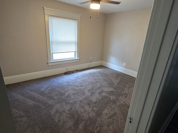 5th image of 233 & 235 8th St NW #233