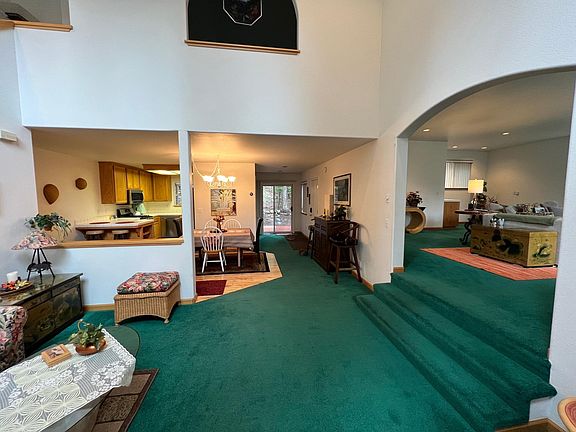 3rd image of 132 Kings Way
