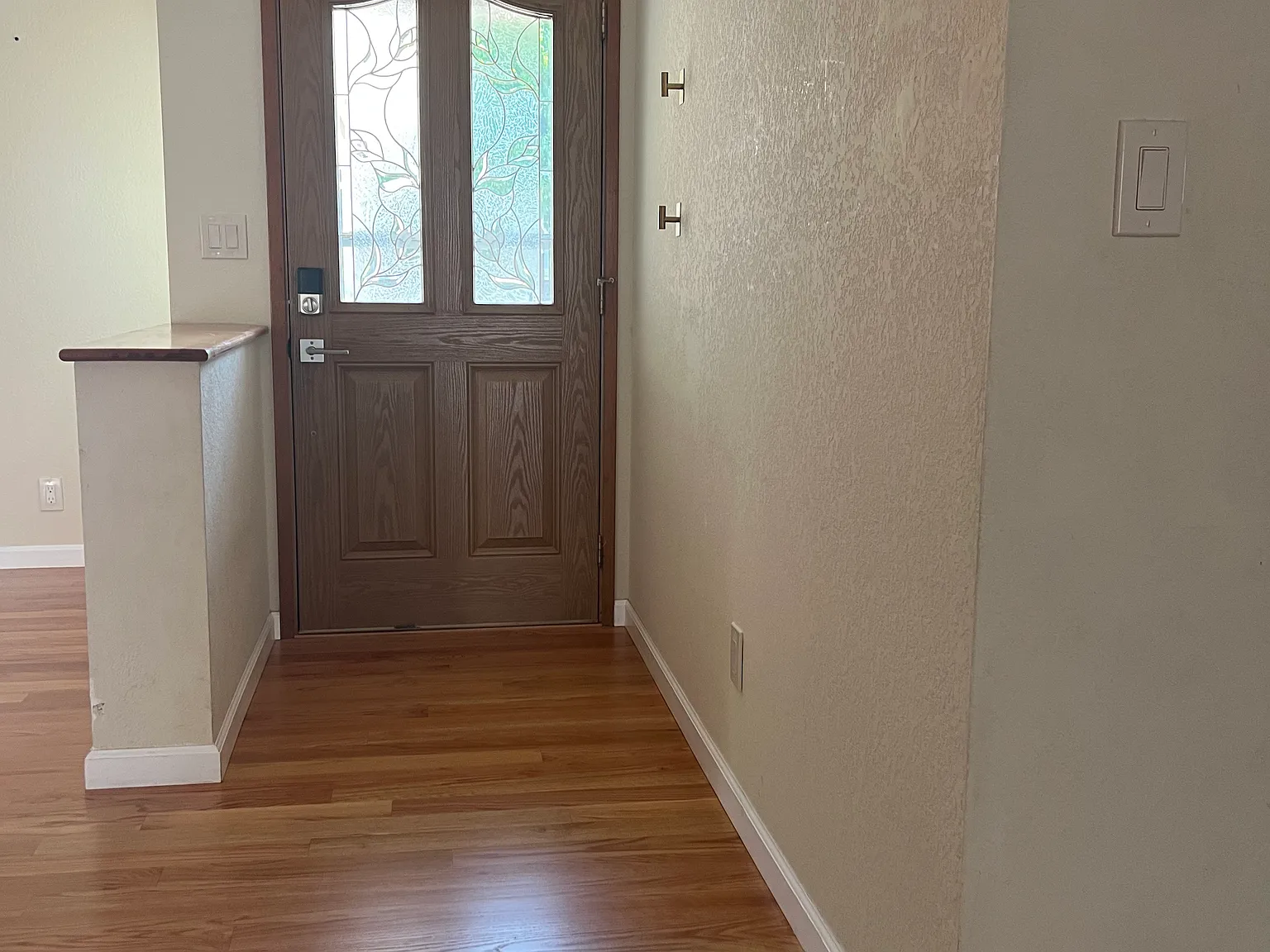 3 bed, 1423 sqft, $4,600 — Photo 2