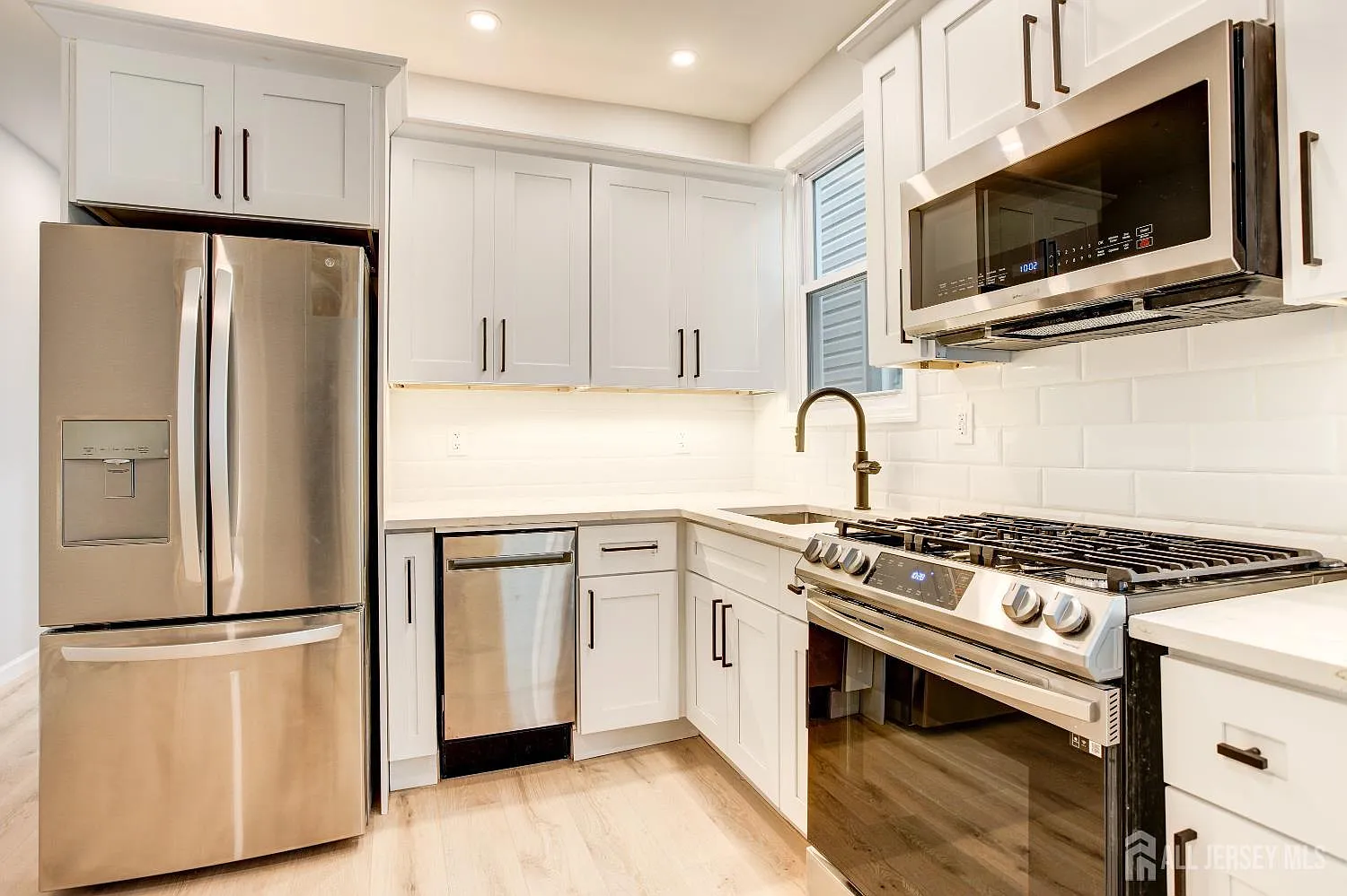 34-36 Millington Ave — Photo 4