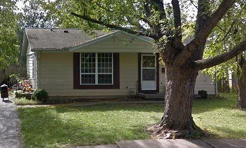 1611 Ivanhoe Way photo 1