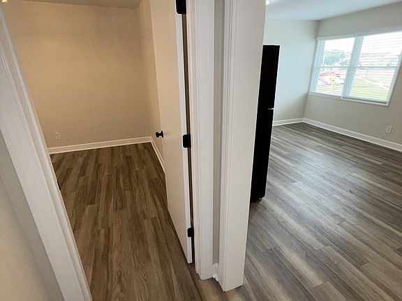 5th image of 9654 Selby Pl APT 4