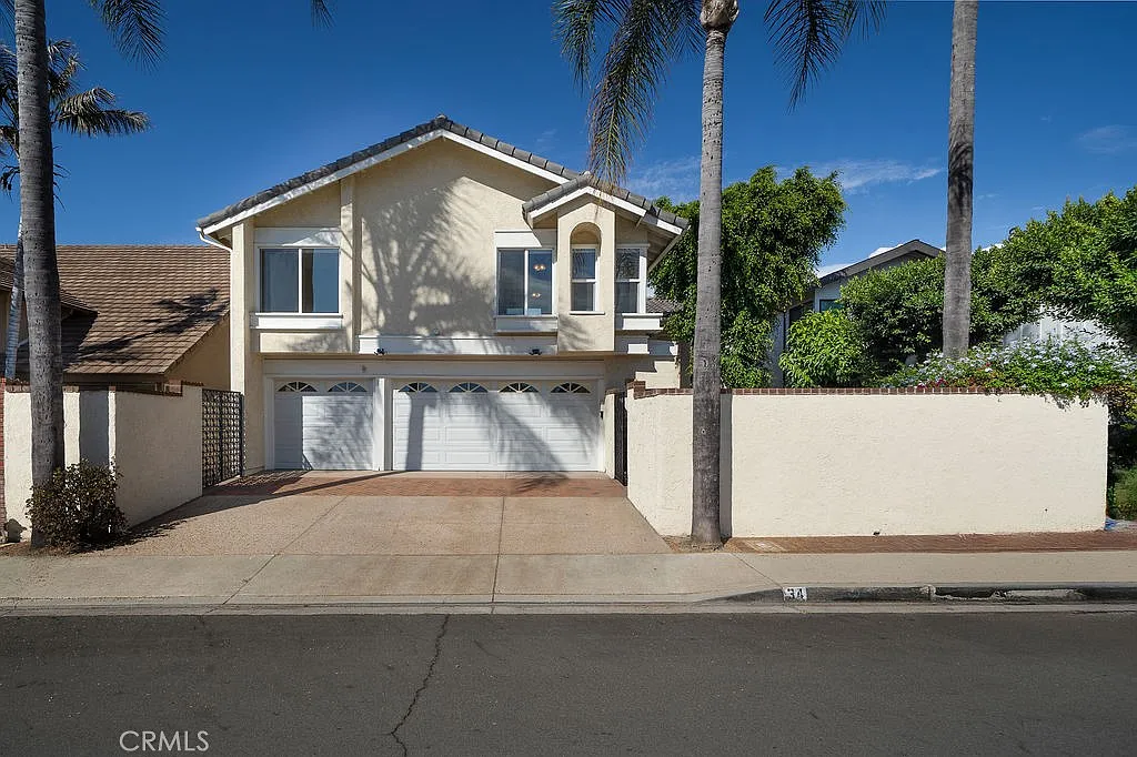 4 bed, 2.5 bath, 3034 sqft, $6,000 — Photo 1
