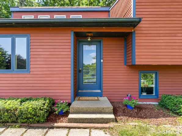 69 Fox Ridge Lane, Tolland, CT 06084