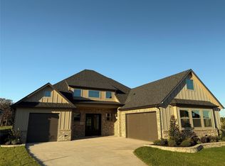 961 Bandon Dunes Dr, Fort Worth, TX 76102