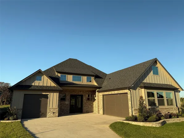 961 Bandon Dunes Dr, Fort Worth, TX 76102