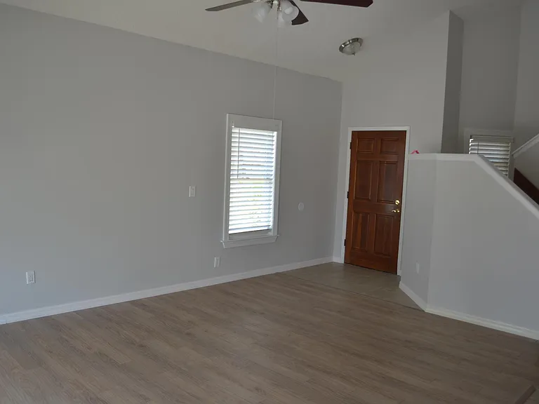 489 Amethyst Way — Photo 6