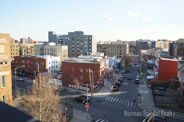 Rented by Norman Raindel, LREB | media 53