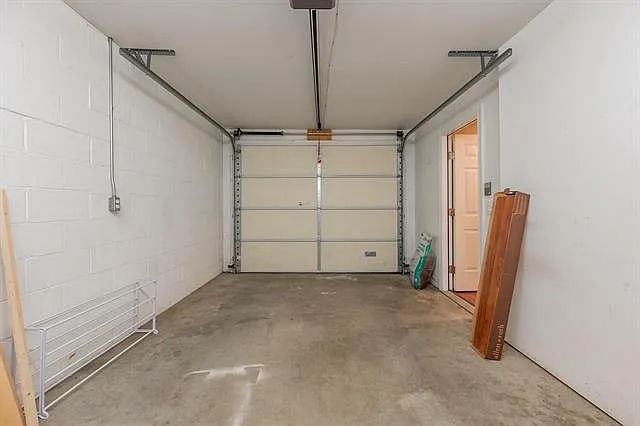 Building Photo - 1205 Orange Leaf Ct