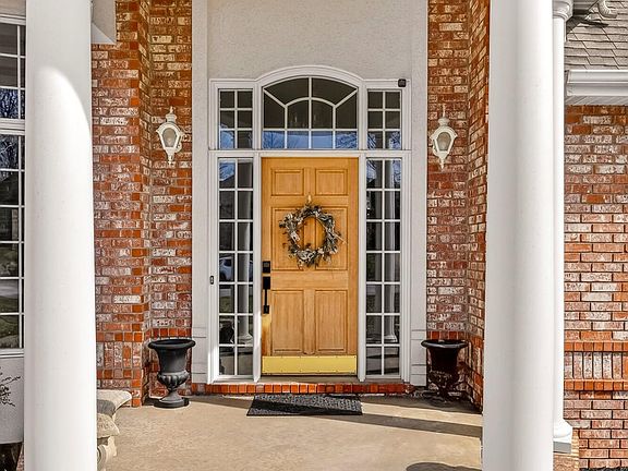 4th image of 2328 S Celebration Avenue