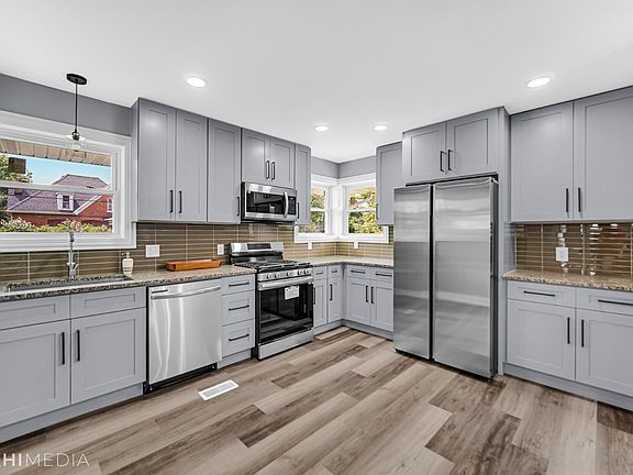 4th image of 1317 S Lake Park Ave