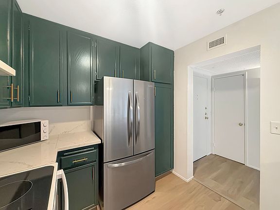5th image of 3980 Faircross Pl Unit 15