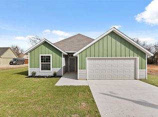 N Lamar St, Tioga, TX 76271