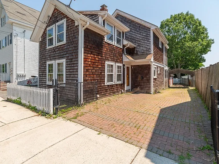 7 Derby St #0 — Photo 4