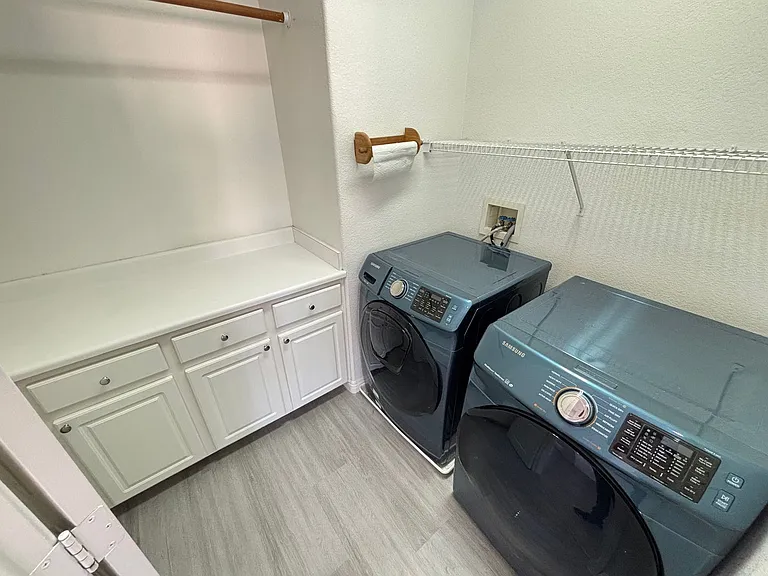 8207 Vista Colorado St — Photo 24