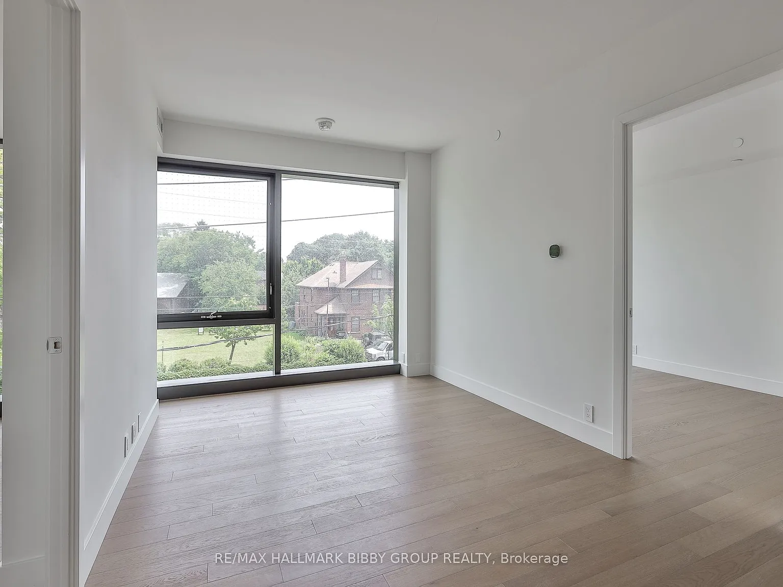 1414 Bayview Ave — Photo 4