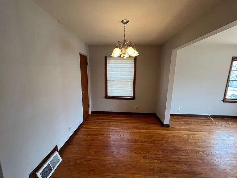 9813 Lullaby Ln — Photo 8
