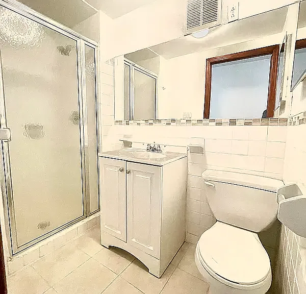 639 Warren St #1 — Photo 6