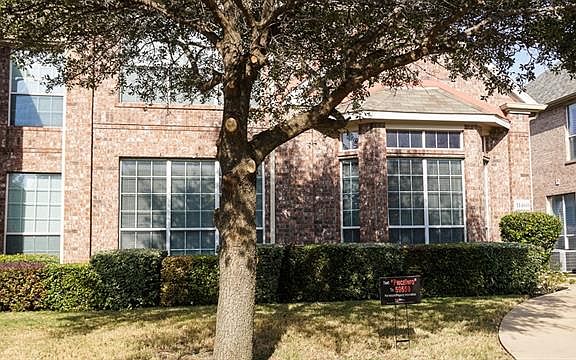 3rd image of 11460 Chaucer Dr