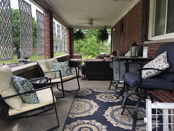 3rd image of 9485 Crestfield Dr