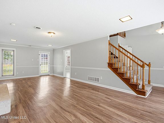 5th image of 7460 Greenbrook Pkwy