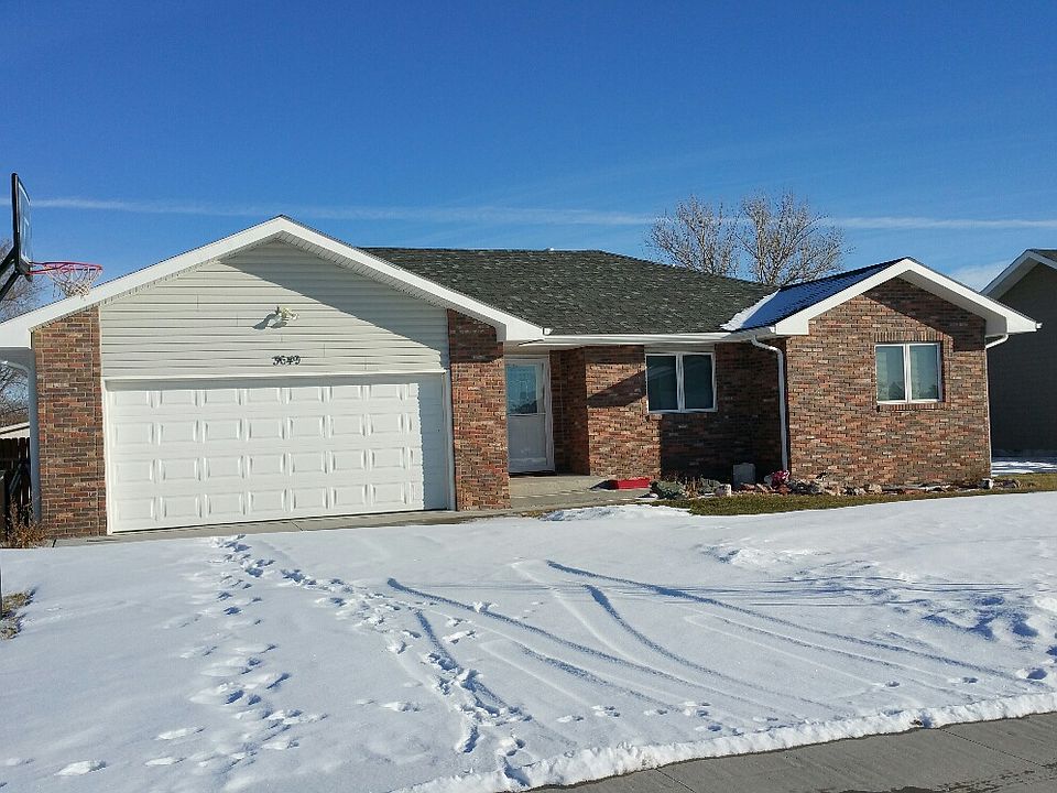 1st image of 3649 Laramie St