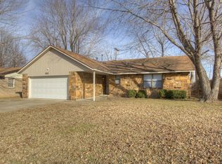 207 S H Ave E, Collinsville, OK 74021