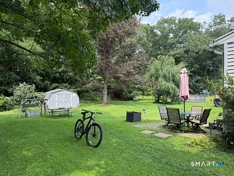 2 bed, 1.0 bath, 1050 sqft, $2,000 — Photo 4
