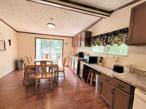 4th image of 106 Adams Dr