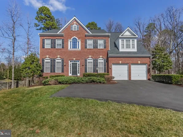 7215 White House Dr, Springfield, VA 22153