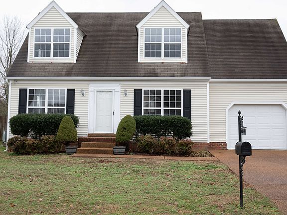 2nd image of 1113 Summerville Cir