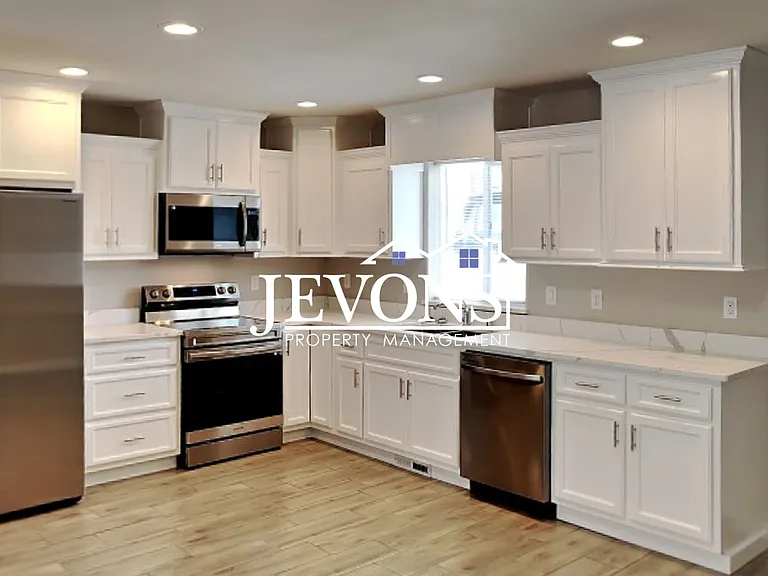 1912 W Mead Ave #1 — Photo 7