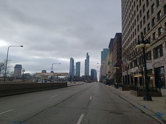 4th image of 310 S Michigan Ave Unit 1303