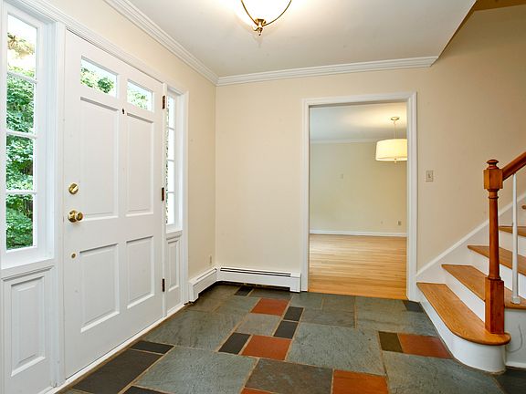 2nd image of 22 Deer Hill Ln