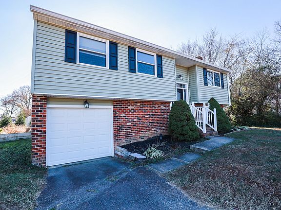 2nd image of 1201 Wilderness Dr