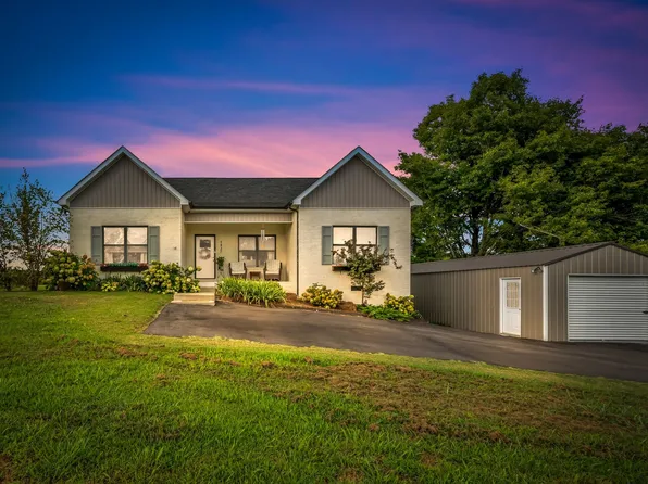 1427 Ridge Rd, Dickson, TN 37055