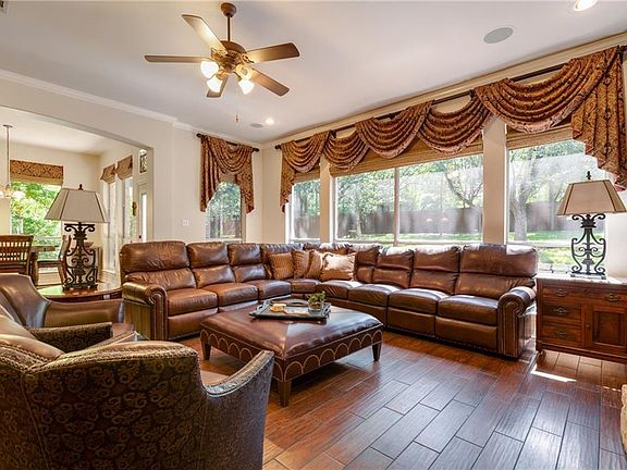 5th image of 11913 Portofino Dr