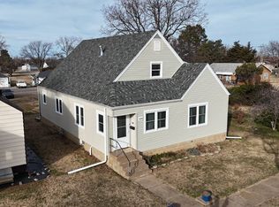 1214 N Grand Ave, Ellsworth, KS 67439