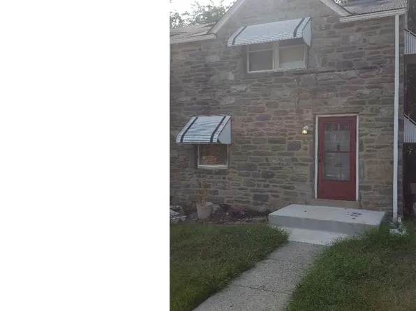 725 Irvington Pl, Chester, PA 19013