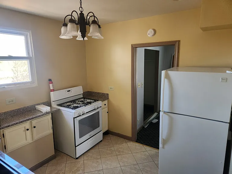 8551 S Lowe Ave — Photo 8
