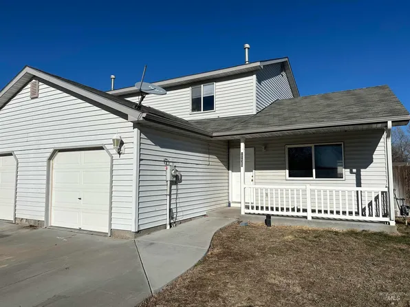 1130 NW Dogwood Cir, Mountain Home, ID 83647