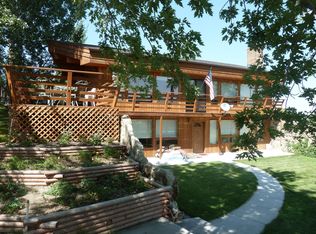 19 Ridge Rd, Lander, WY 82520