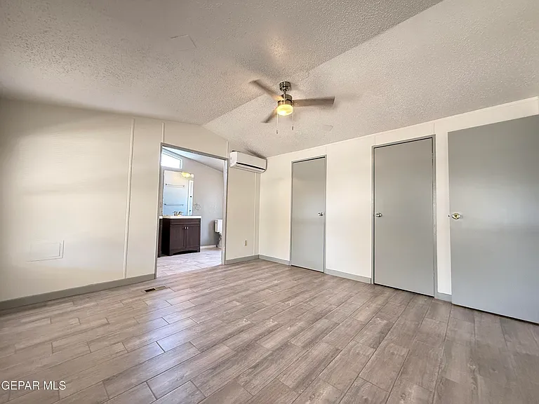 5941 Sixta Dr — Photo 26