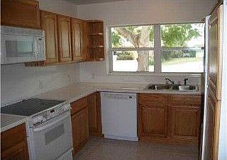 4th image of 1957 Coral Gardens Dr