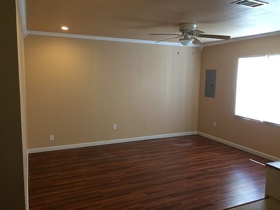 3rd image of 808 E 18th St