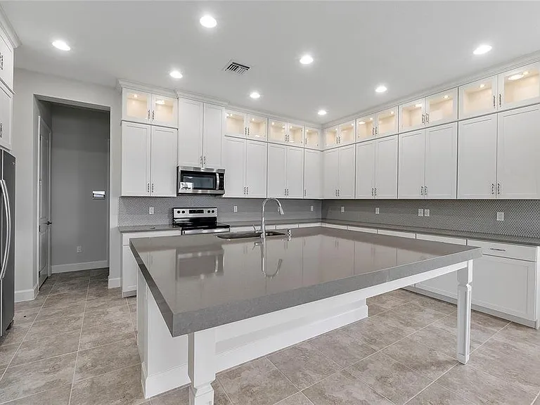 5206 Liberty Ln — Photo 35