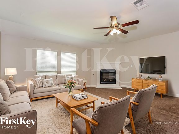 4th image of 4413 Lakeview Dr