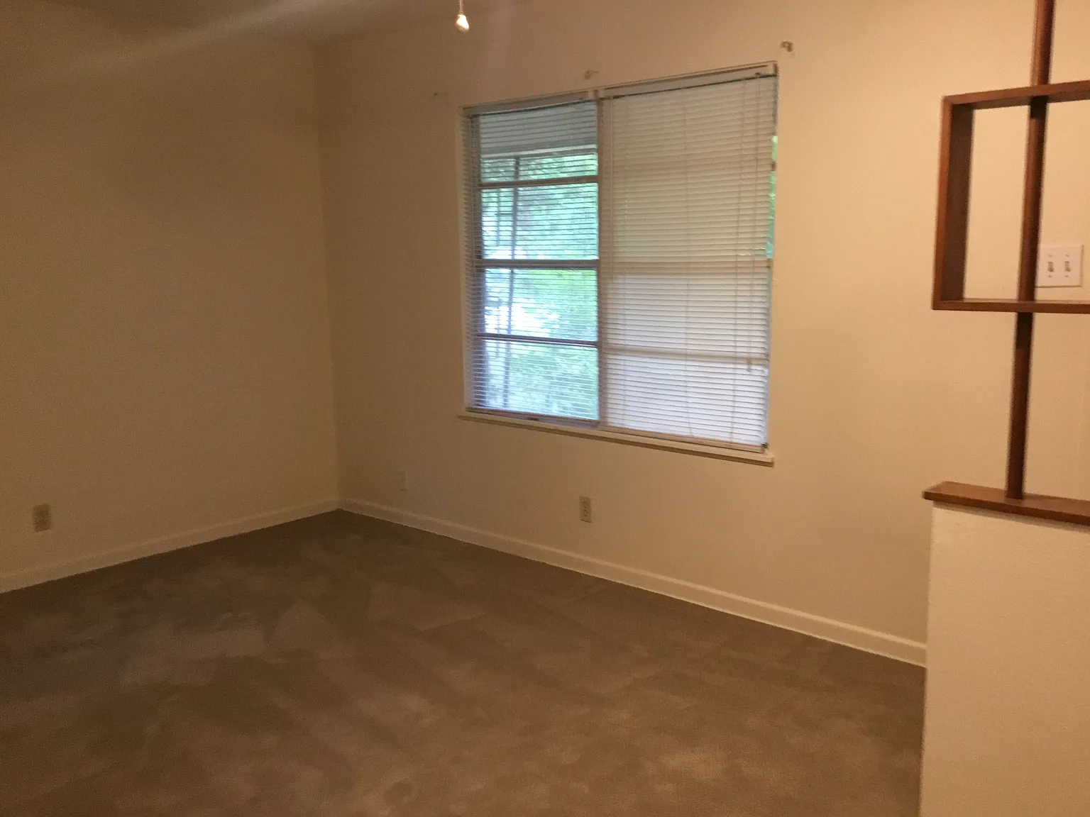 3 bed, 1070 sqft, $1,900 — Photo 4