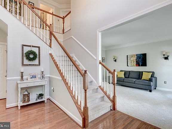 3rd image of 672 Spring Meadow Dr